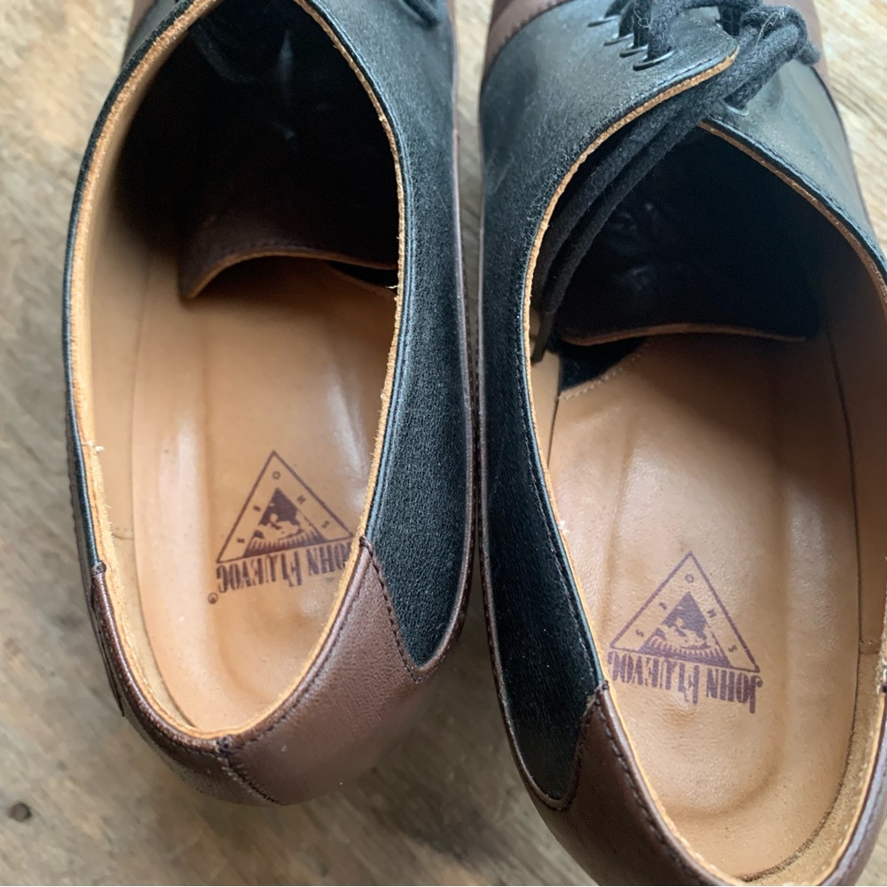John Fluevog Wonder K2 Black and Brown Oxford Heels - Picture 5 of 7